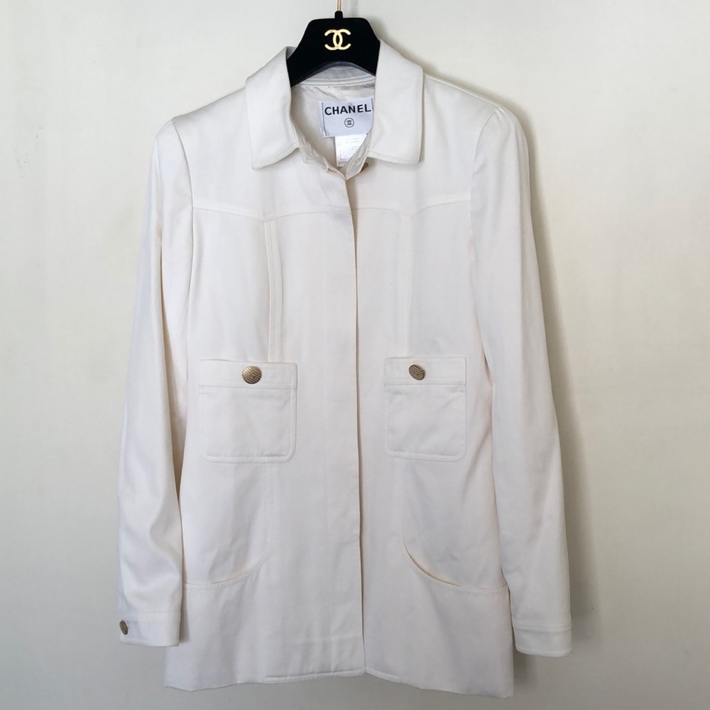 Vintage Chanel Classic White Jacket - Picture 2 of 16